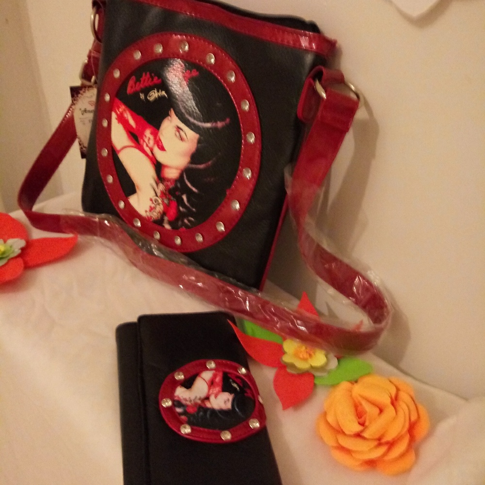 COLLECTION EXCLUSIVE BRAND BAG